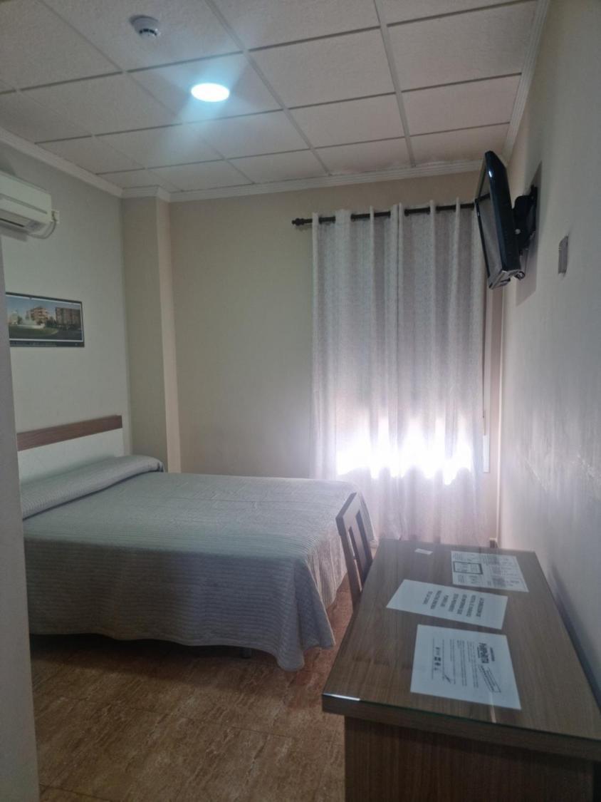 Hostal Restaurante El Paraiso Don Benito Kültér fotó