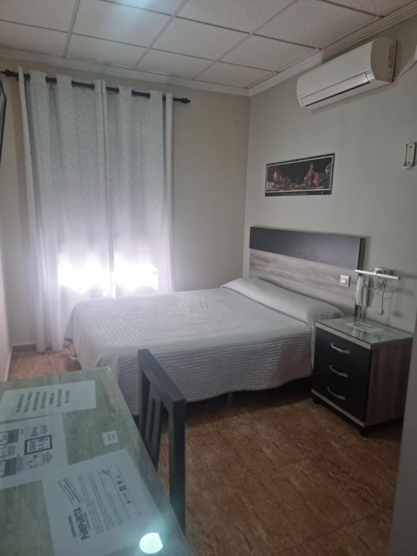 Hostal Restaurante El Paraiso Don Benito Kültér fotó
