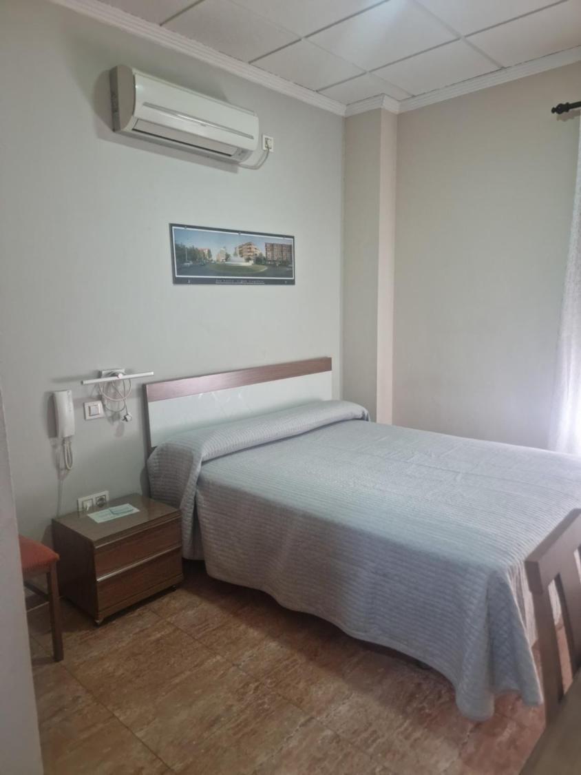 Hostal Restaurante El Paraiso Don Benito Kültér fotó