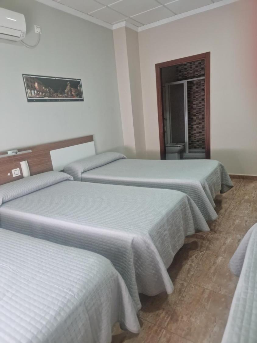 Hostal Restaurante El Paraiso Don Benito Kültér fotó