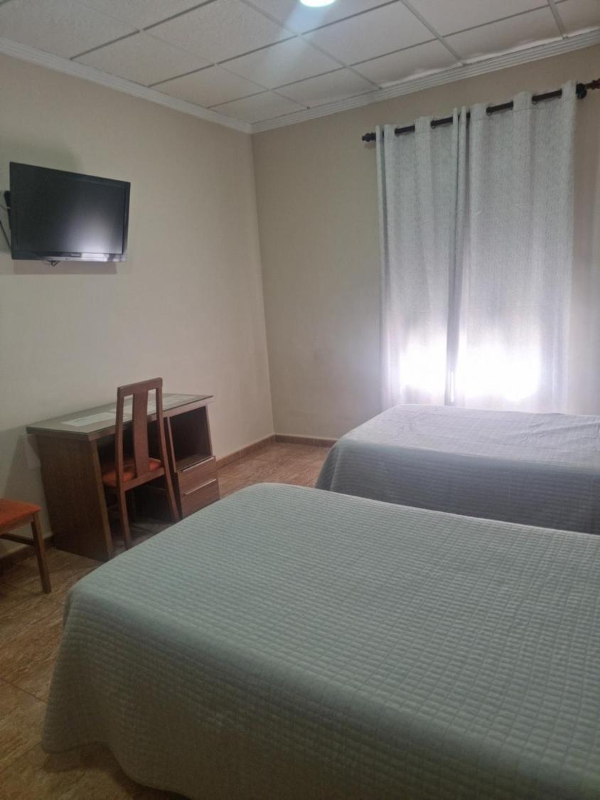 Hostal Restaurante El Paraiso Don Benito Kültér fotó