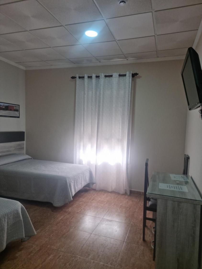 Hostal Restaurante El Paraiso Don Benito Kültér fotó