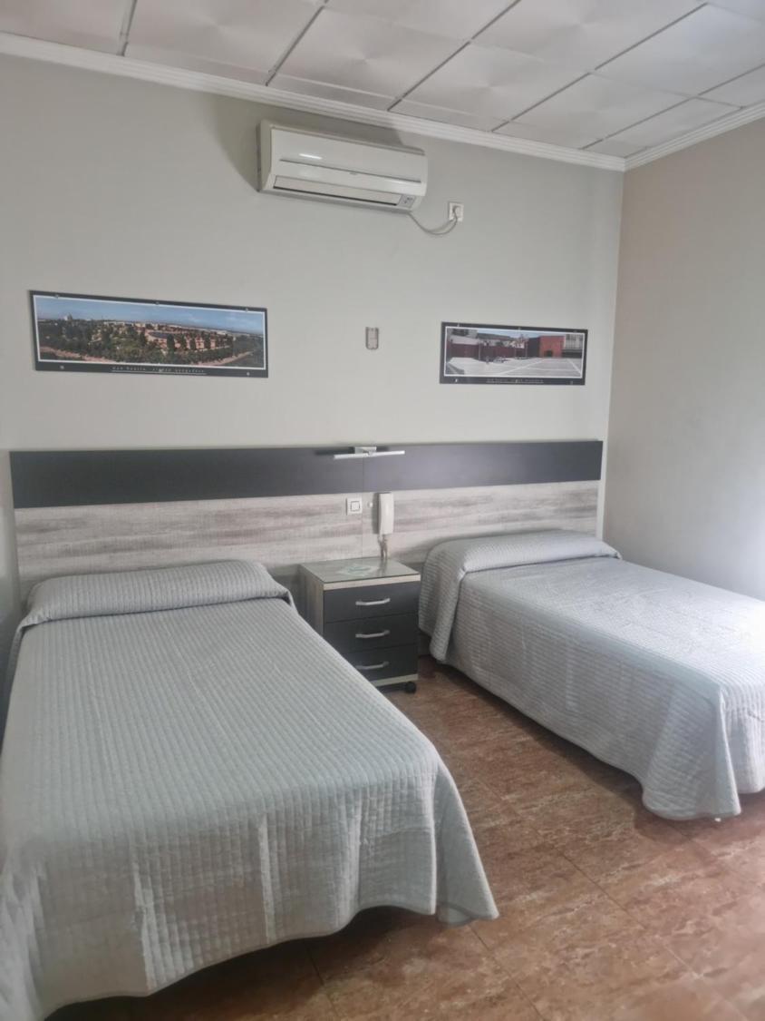 Hostal Restaurante El Paraiso Don Benito Kültér fotó