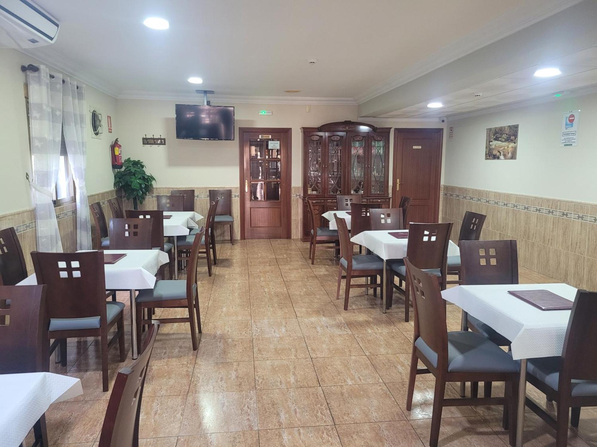 Hostal Restaurante El Paraiso Don Benito Kültér fotó